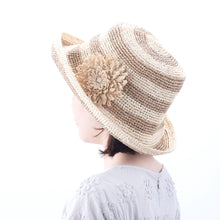 画像をギャラリービューアに読み込む, 手編み ナチュラル ラフィア フラワー コサージュ マダガスカル