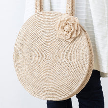 画像をギャラリービューアに読み込む, 手編み ナチュラル ラフィア フラワー コサージュ マダガスカル