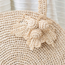 画像をギャラリービューアに読み込む, 手編み ナチュラル ラフィア フラワー コサージュ マダガスカル