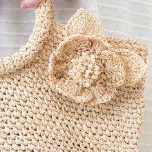 画像をギャラリービューアに読み込む, 手編み ナチュラル ラフィア フラワー コサージュ マダガスカル