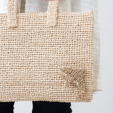 画像をギャラリービューアに読み込む, イルカブローチ_ BIR