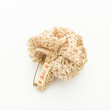 画像をギャラリービューアに読み込む, 手編み ナチュラル ラフィア フラワー コサージュ マダガスカル