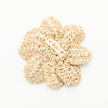 画像をギャラリービューアに読み込む, 手編み ナチュラル ラフィア フラワー コサージュ マダガスカル