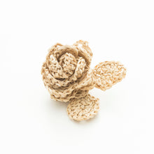 画像をギャラリービューアに読み込む, 手編み ナチュラル ラフィア フラワー コサージュ マダガスカル