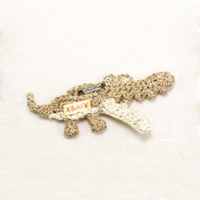 画像をギャラリービューアに読み込む, ワニブローチ_BWA