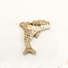 画像をギャラリービューアに読み込む, イルカブローチ_ BIR