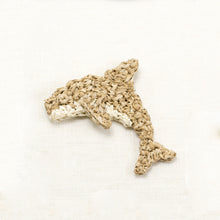 画像をギャラリービューアに読み込む, イルカブローチ_ BIR
